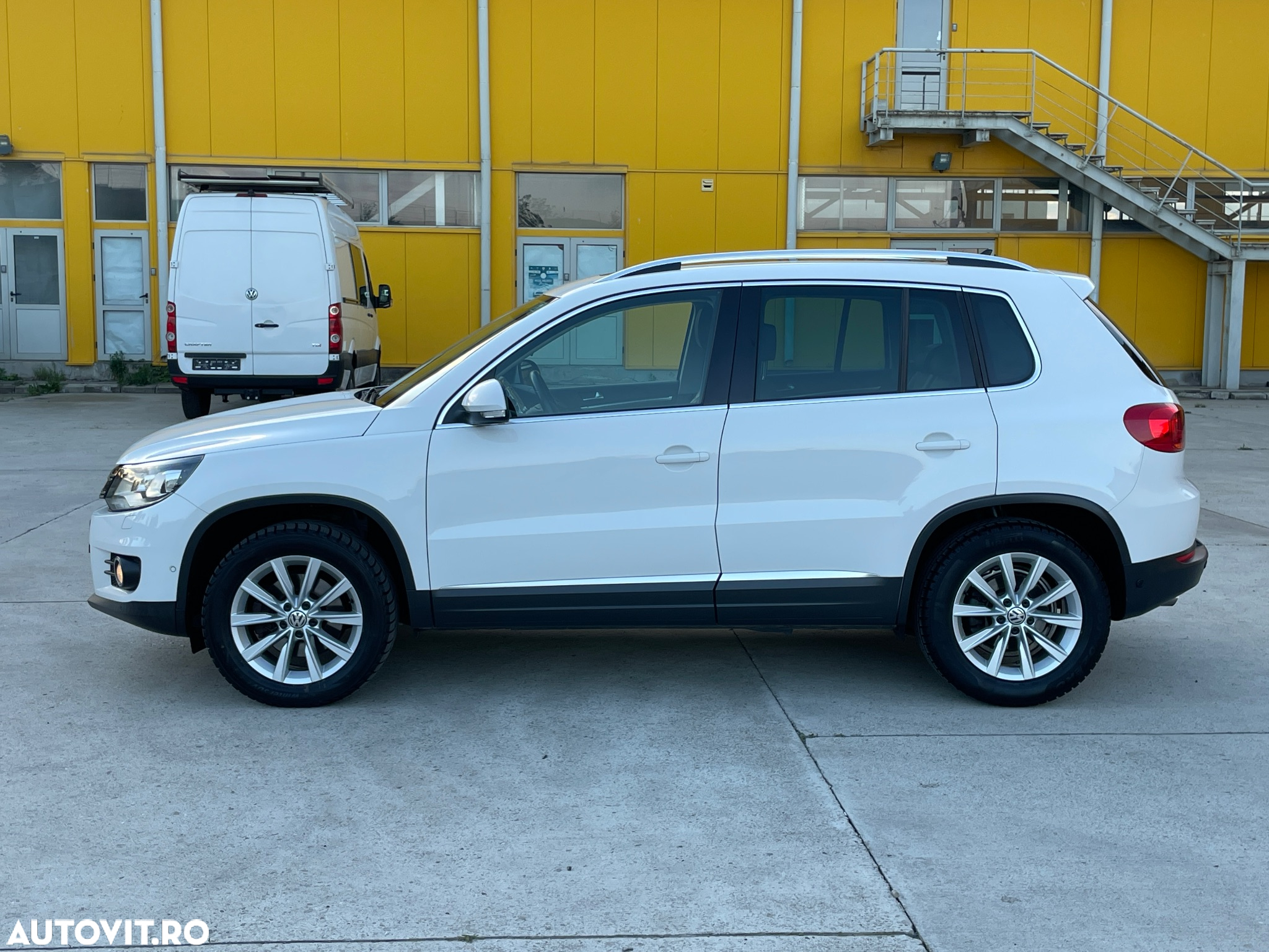 Volkswagen Tiguan 2.0 TDI DPF BlueMotion Technology Sport & Style - 11