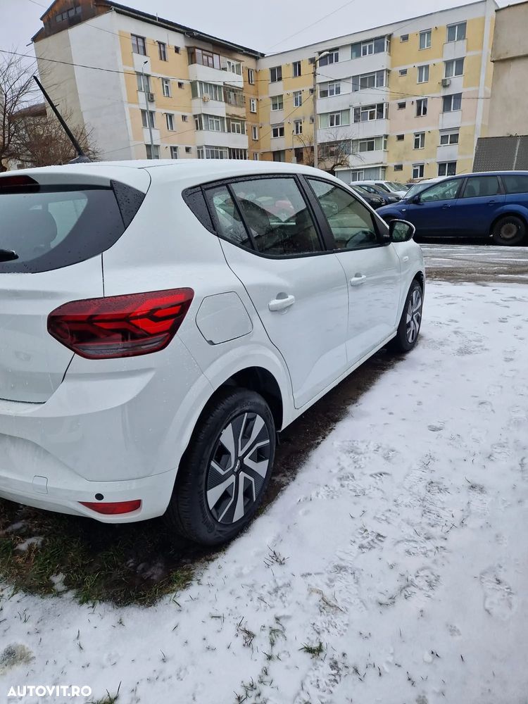 Dacia Sandero - 3
