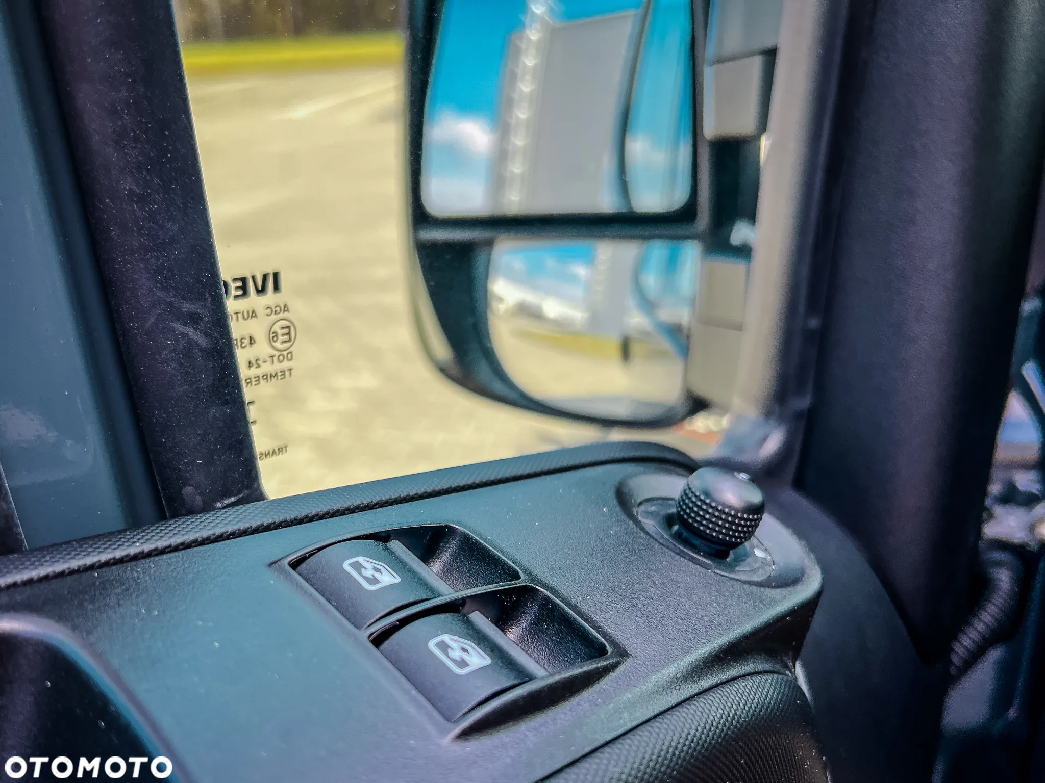 Iveco Daily 35S18HV , 3.0L - 180KM ,Brygadowy, 7 osób, Brygadówka - 18