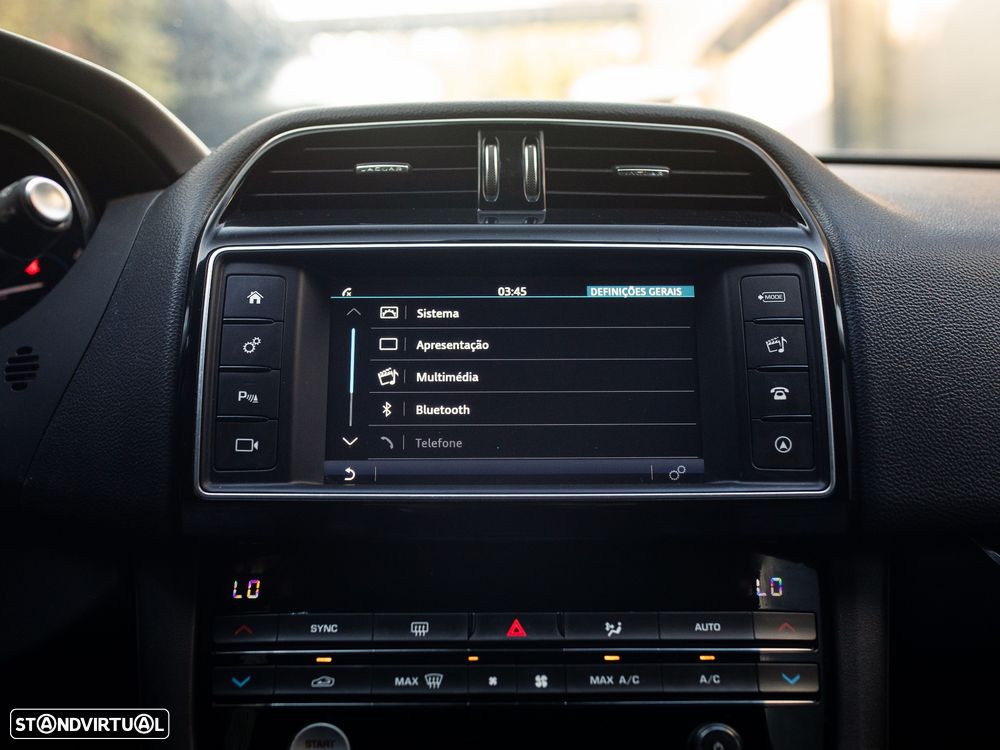 Jaguar F-Pace 2.0 i4D Prestige Aut. - 42