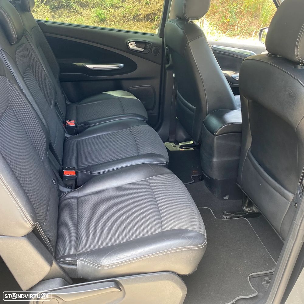 Ford S-Max 2.0 TDCi Titanium 7L - 14