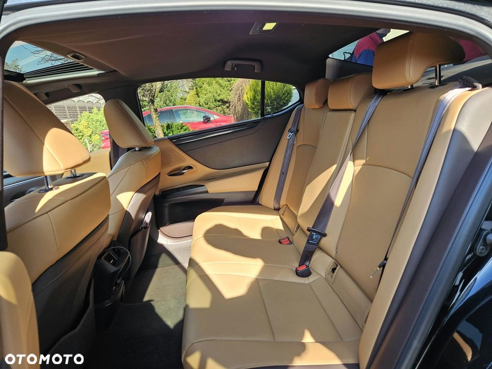 Lexus ES - 29