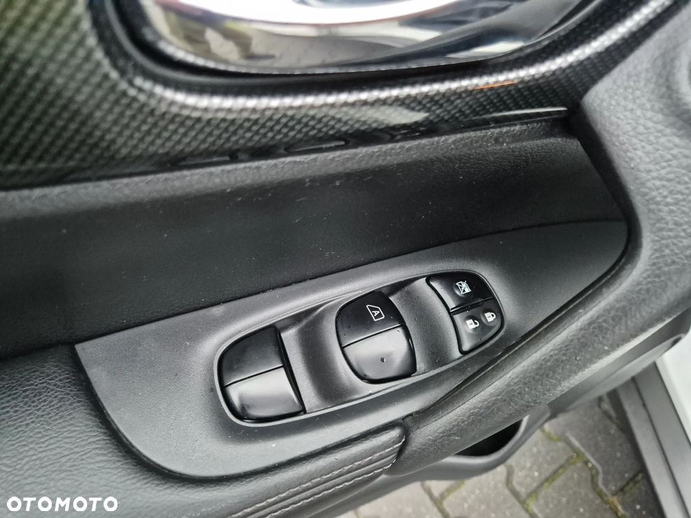Nissan X-Trail 1.6 DIG-T Tekna 2WD 7os - 25