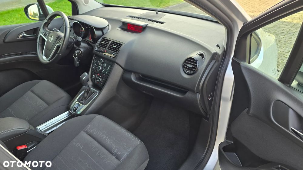 Opel Meriva - 11