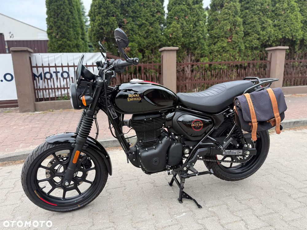 Royal Enfield HNTR - 21