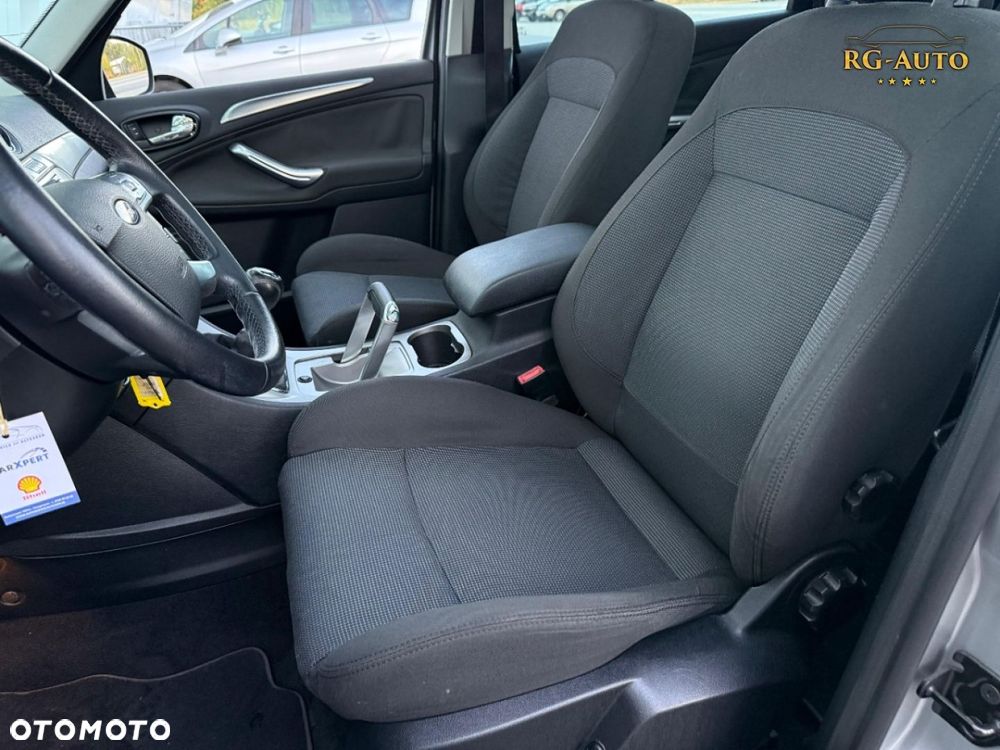 Ford S-Max - 26
