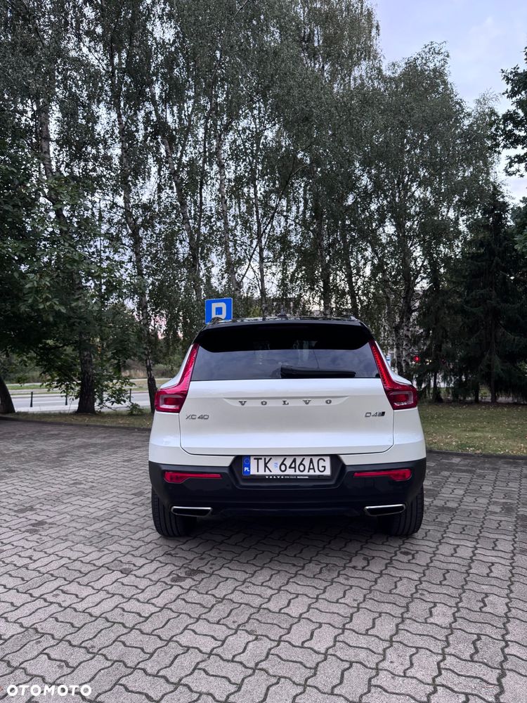 Volvo XC 40 D4 AWD R-Design (Intro Edition) - 15