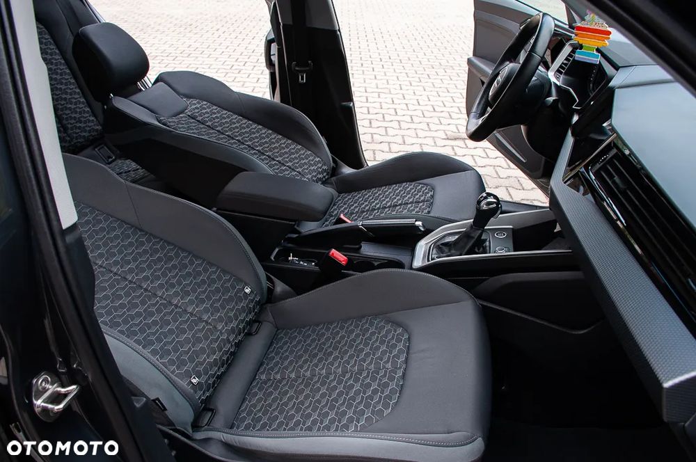 Audi A1 Sportback 35 TFSI S tronic S line - 25