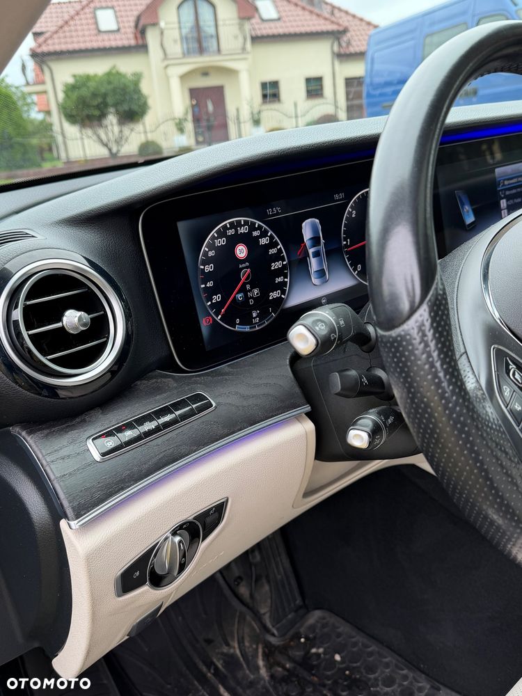 Mercedes-Benz Klasa E 220 d Business Edition 9G-TRONIC - 31