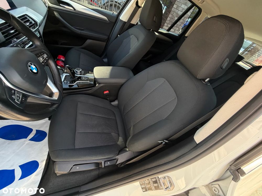 BMW X3 xDrive20d MHEV Advantage - 10