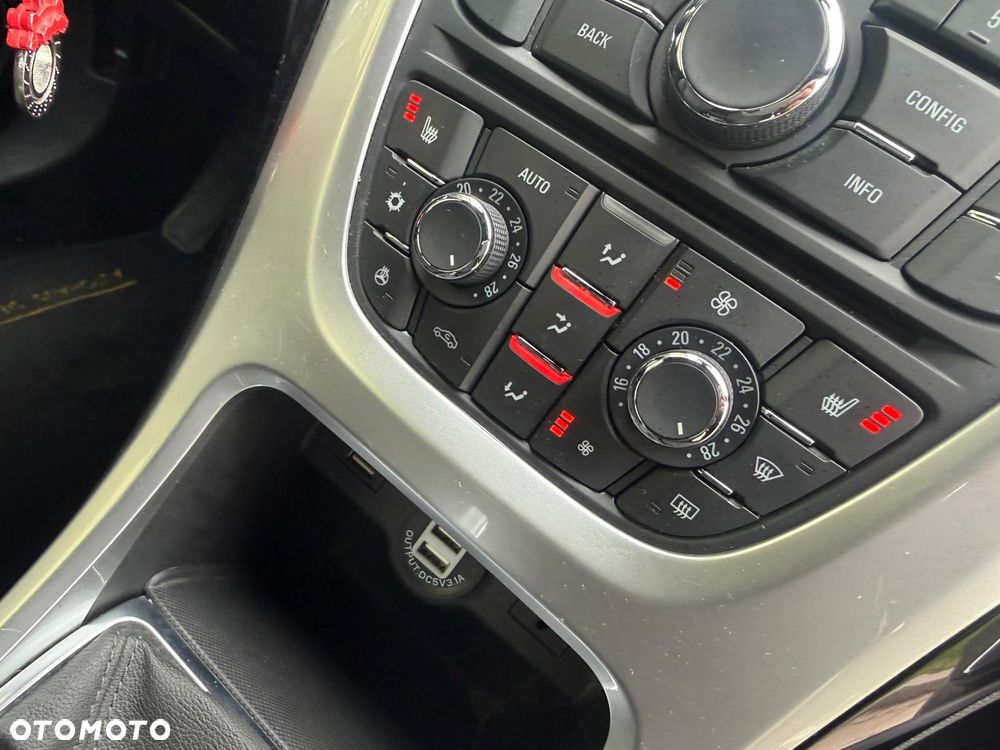 Opel Astra 1.6 Turbo Start/Stop 120 Jahre - 32