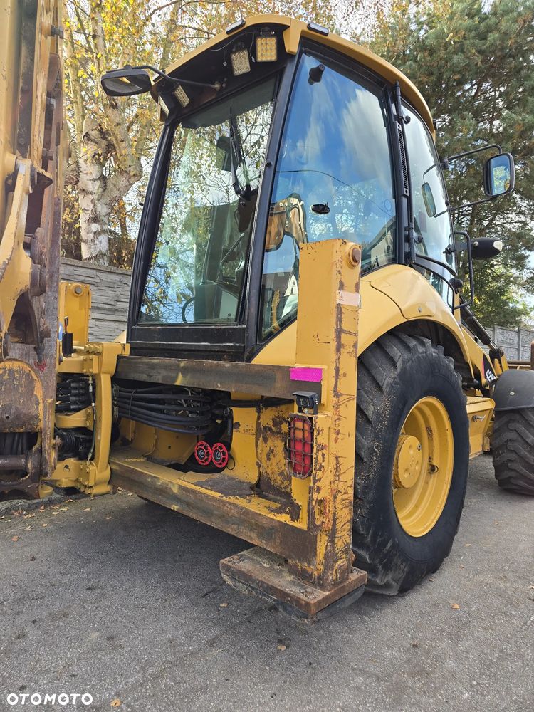 Caterpillar - 6