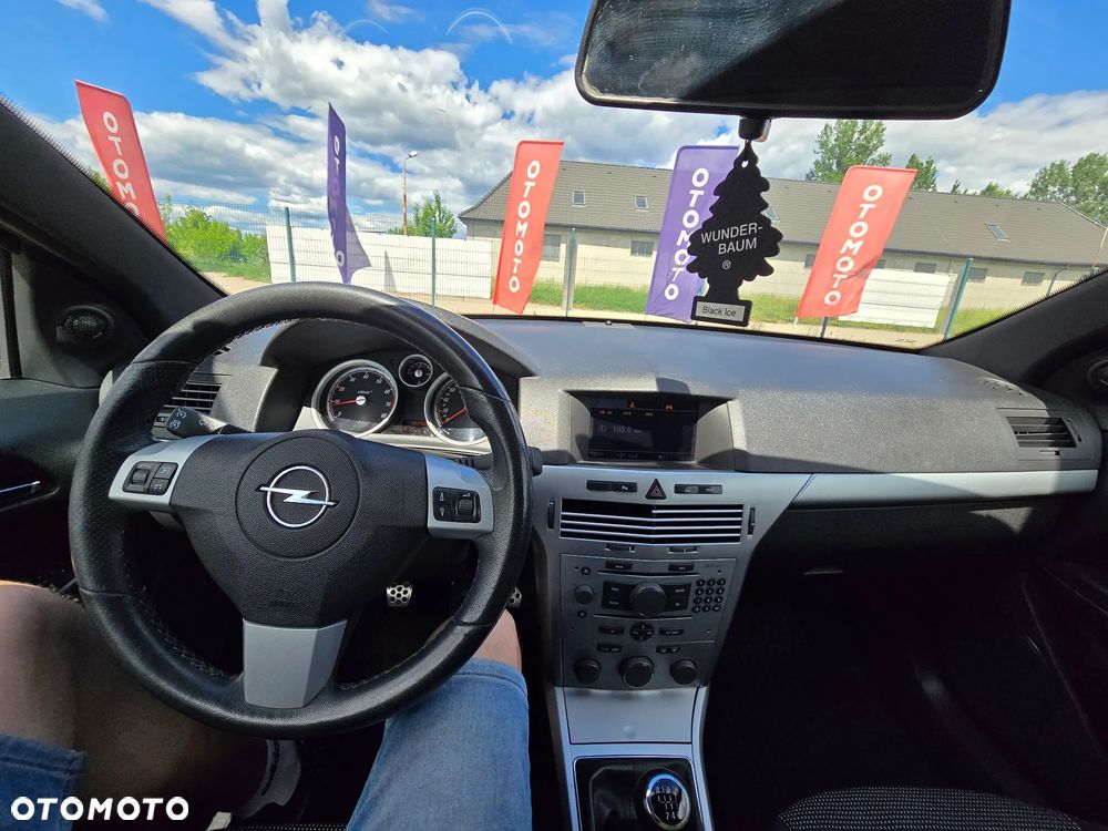 Opel Astra 1.6 T Sport - 29