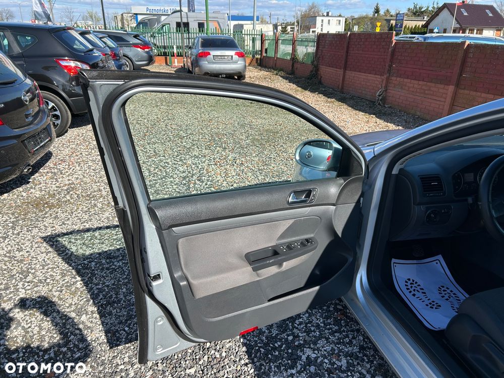 Volkswagen Golf - 10