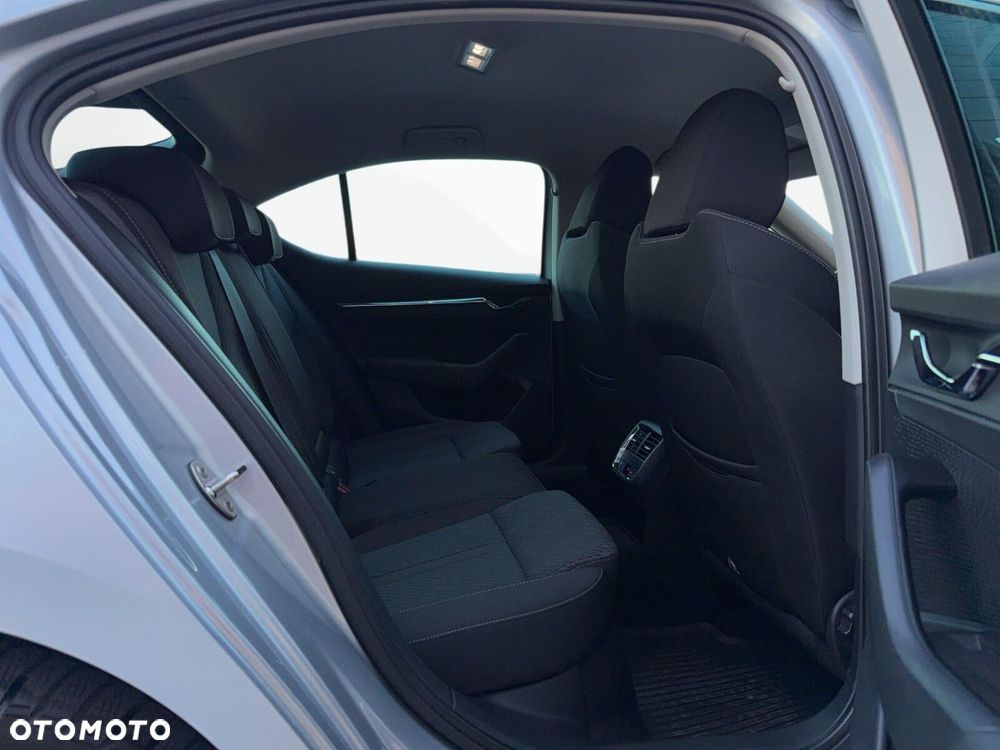 Skoda Octavia 2.0 TSI 4x4 Style DSG - 12