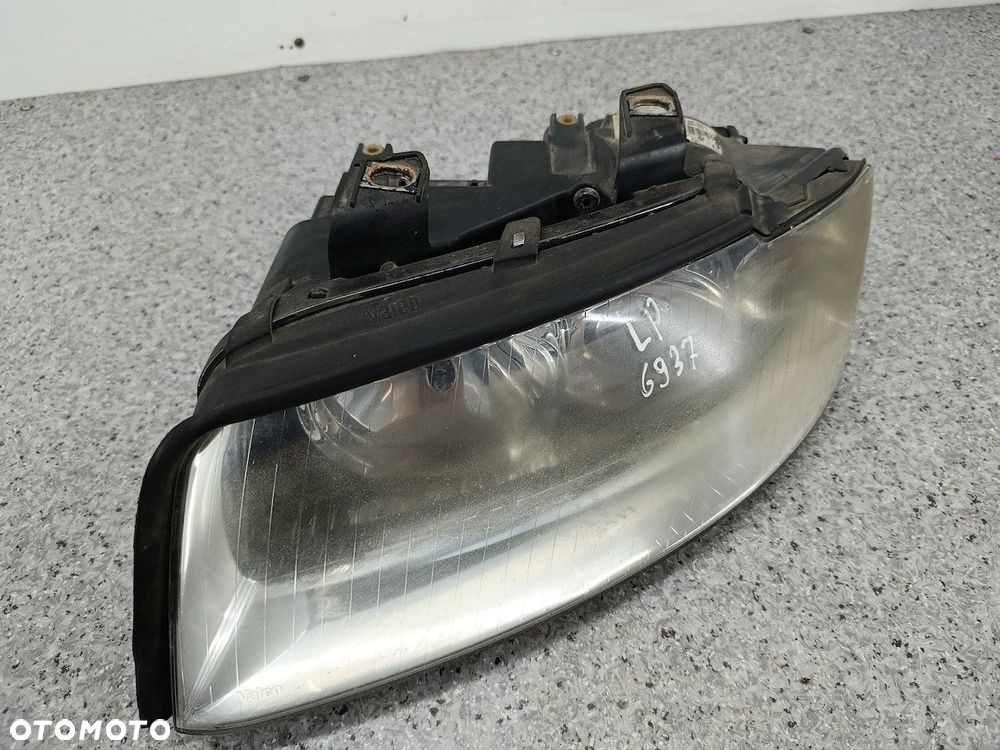 LAMPA PRZÓD LEWA XENON AUDI A4 B6 8E0941003C 8E0990007C 89305770  VALEO - 1