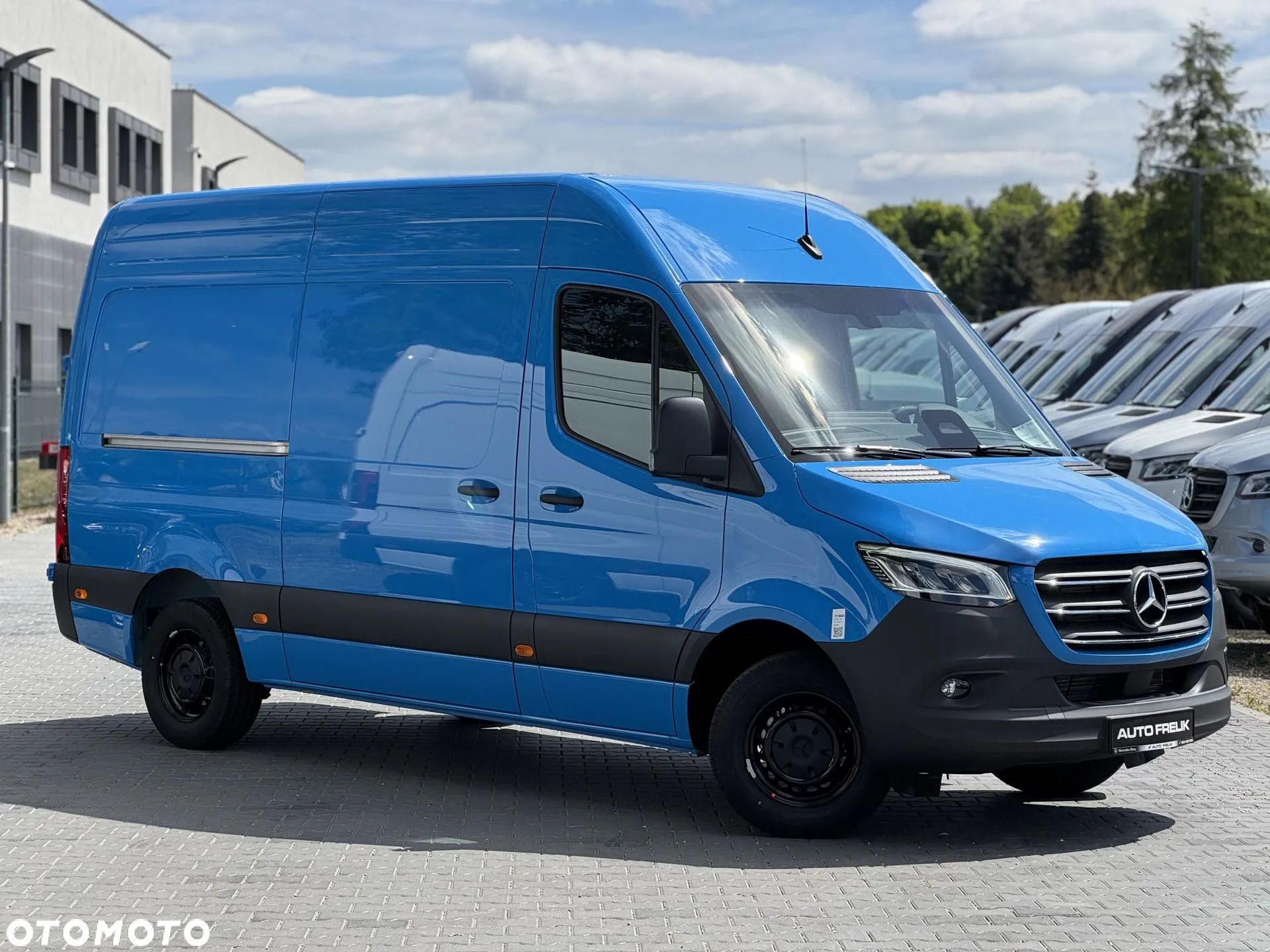 Mercedes-Benz Sprinter - 1