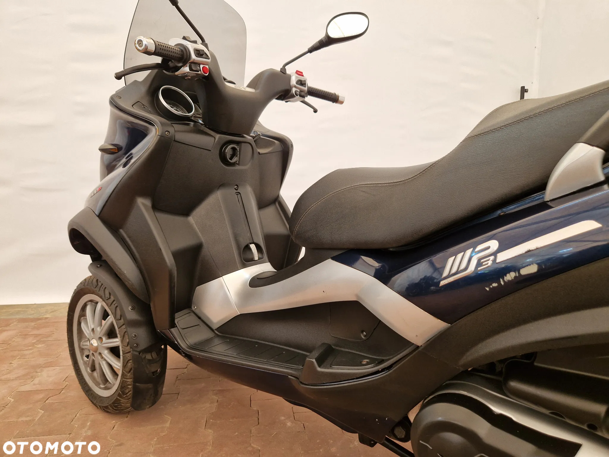 Piaggio MP-3 - 32
