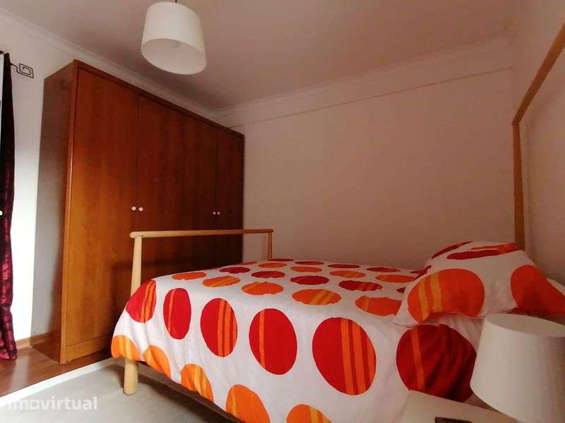 Apartamento T1+1 para alugar em Almada - Grande imagem: 2/12