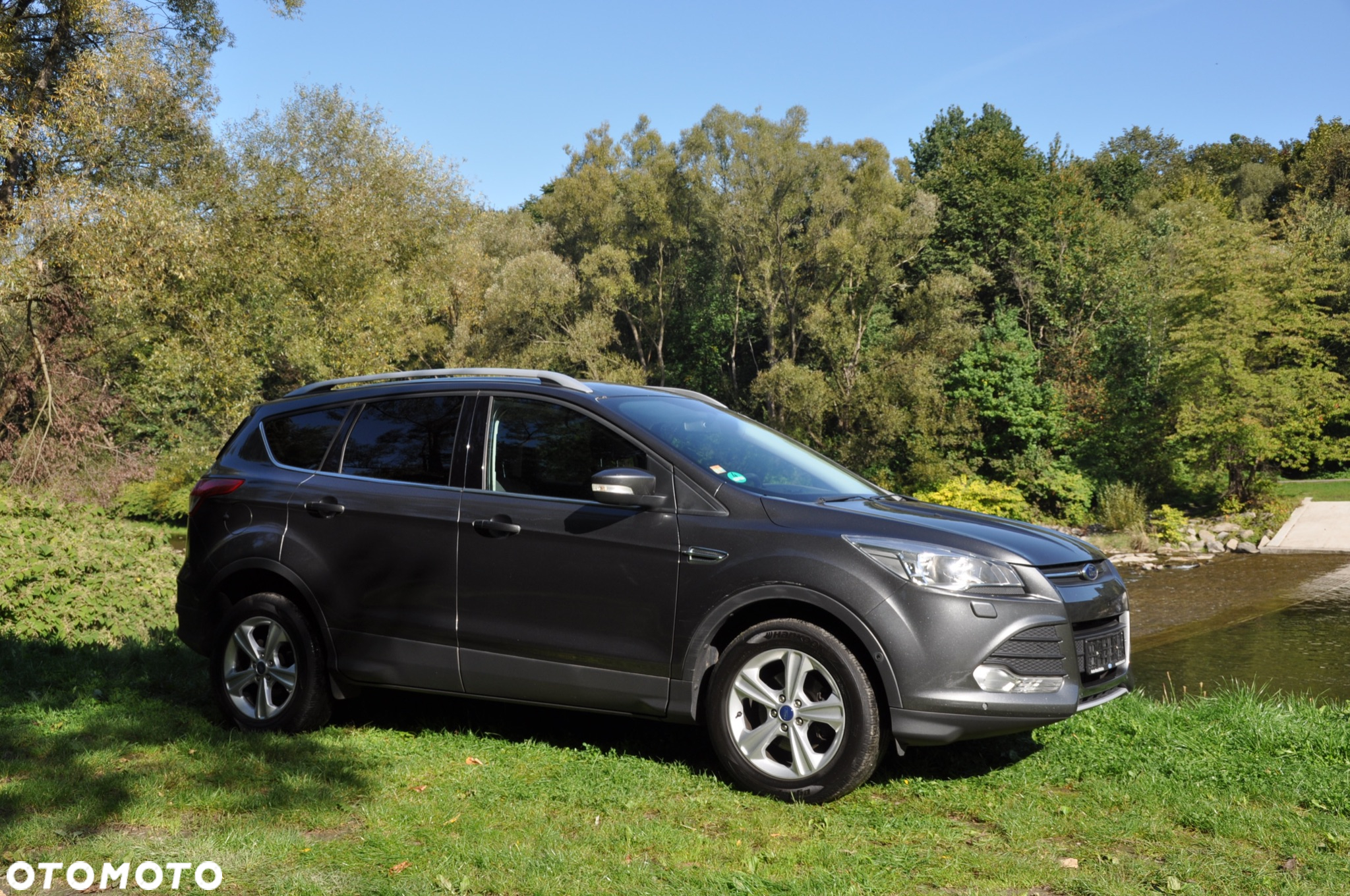 Ford Kuga 1.6 EcoBoost 2x4 Titanium - 12