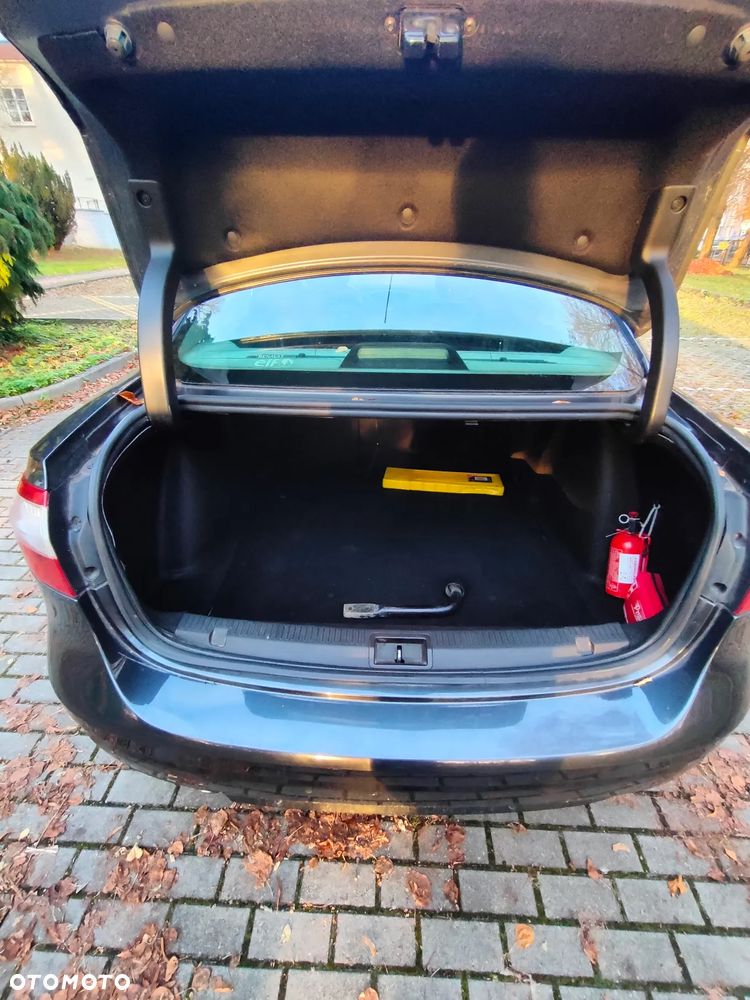 Renault Fluence 1.6 16V Privilege - 9