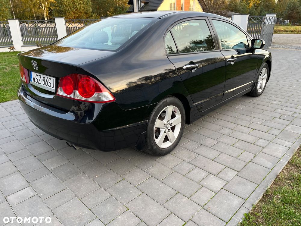 Honda Civic 1.8 Executive - 19