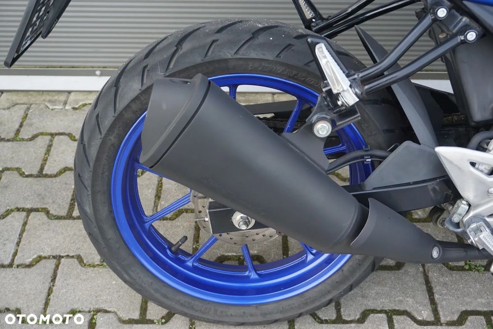 Suzuki GSX - 12