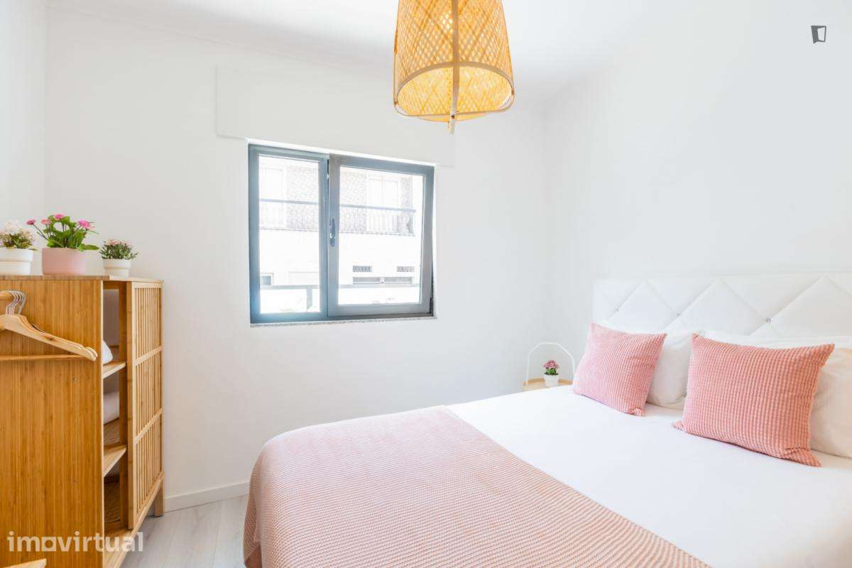 Apartamento com 2 quartos - localizado em Santa Marinha Porto - Grande imagem: 5/42
