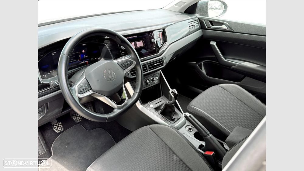 Volkswagen Taigo 1.0 TSI Urban — fotografia 12