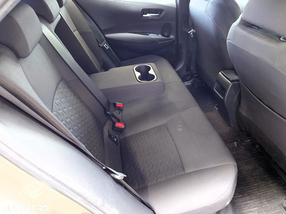 Toyota Corolla 1.8 HSD Business - 10