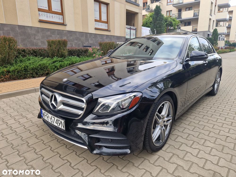 Mercedes-Benz Klasa E 300 9G-TRONIC AMG Line - 1