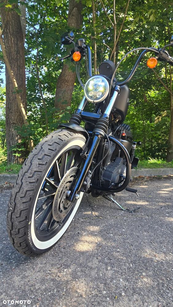 Harley-Davidson Sportster Iron 883 - 16