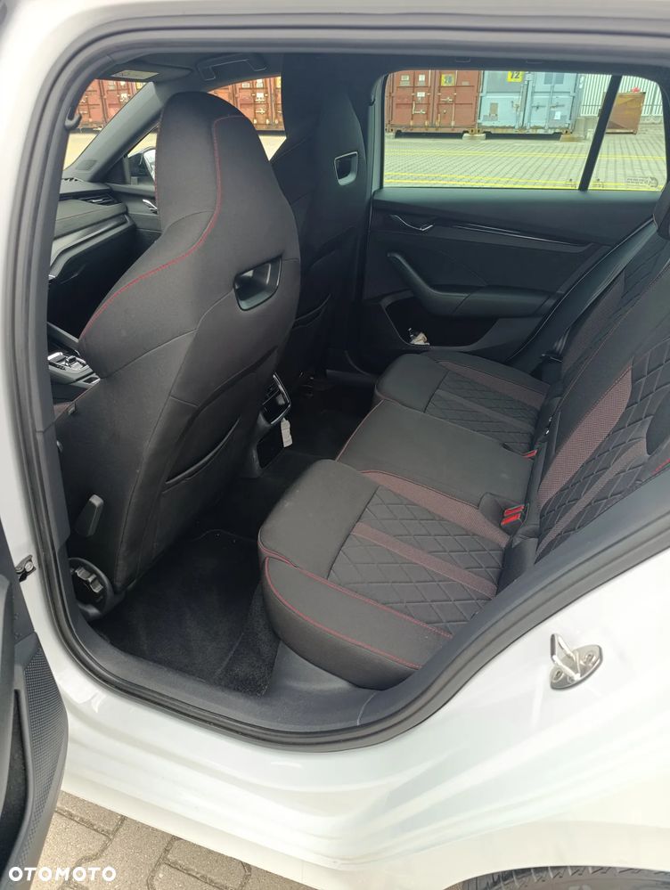 Skoda Octavia 2.0 TDI RS DSG - 8