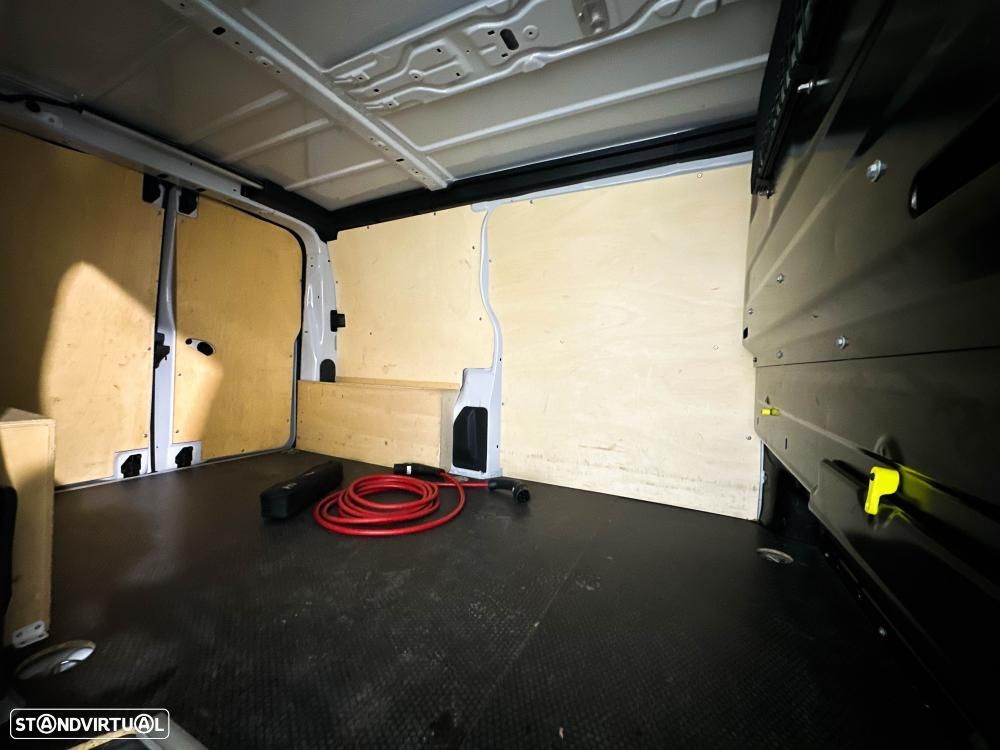 Toyota Proace Eletric 75kWh 136cv Business Line - 23