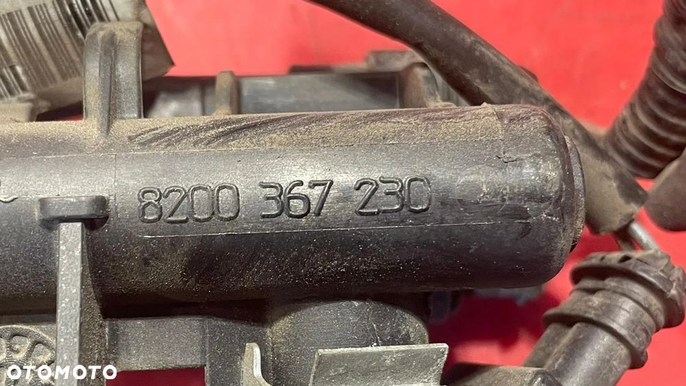 LISTWA WTRYSKOWA RENAULT 8200367230 - 2