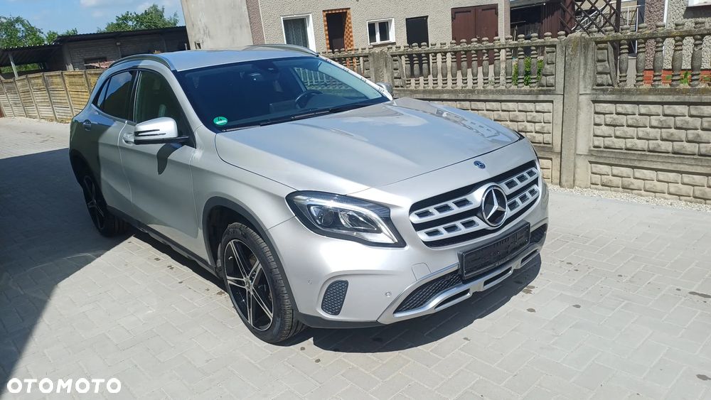 Mercedes-Benz GLA 220 d 4Matic 7G-DCT StreetStyle - 1