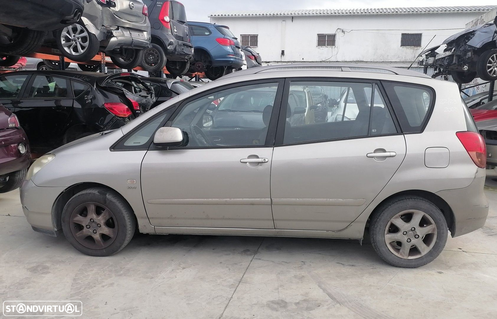 Peças Toyota Corolla Verso (E12) 2001 a 2004 - 3