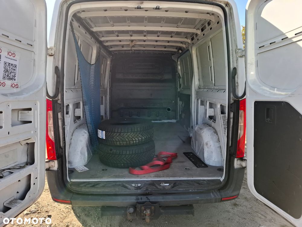 Mercedes-Benz Sprinter - 6