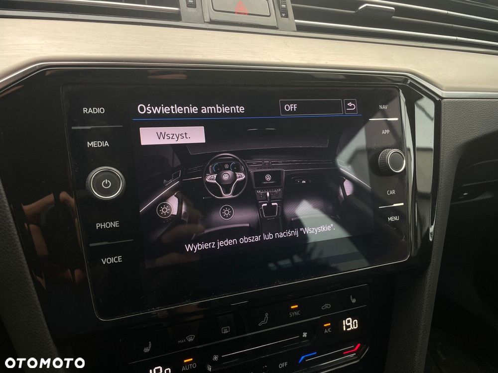 Volkswagen Passat Variant 2.0 TDI EVO Elegance DSG - 30