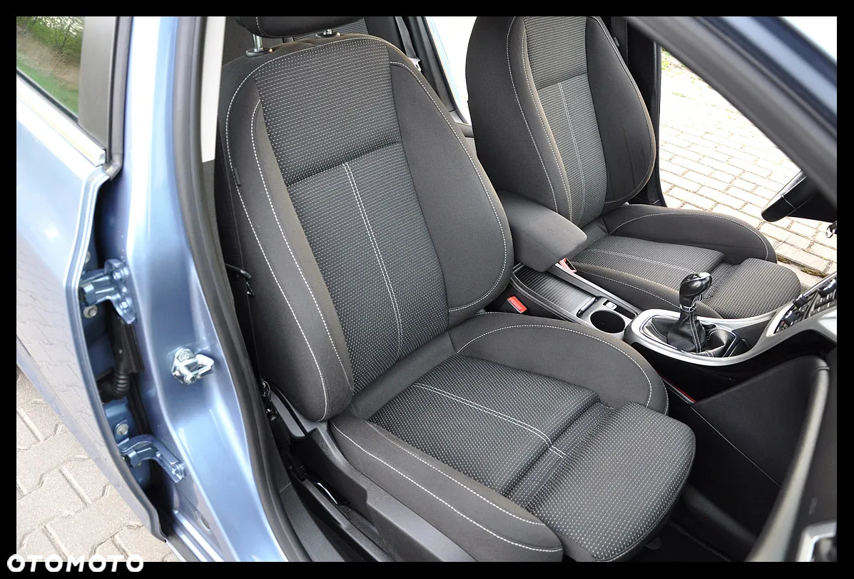 Opel Astra 1.4 Turbo Innovation - 23