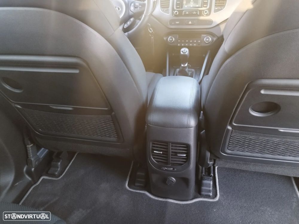Kia Carens 1.7 CRDi ISG TX - 10