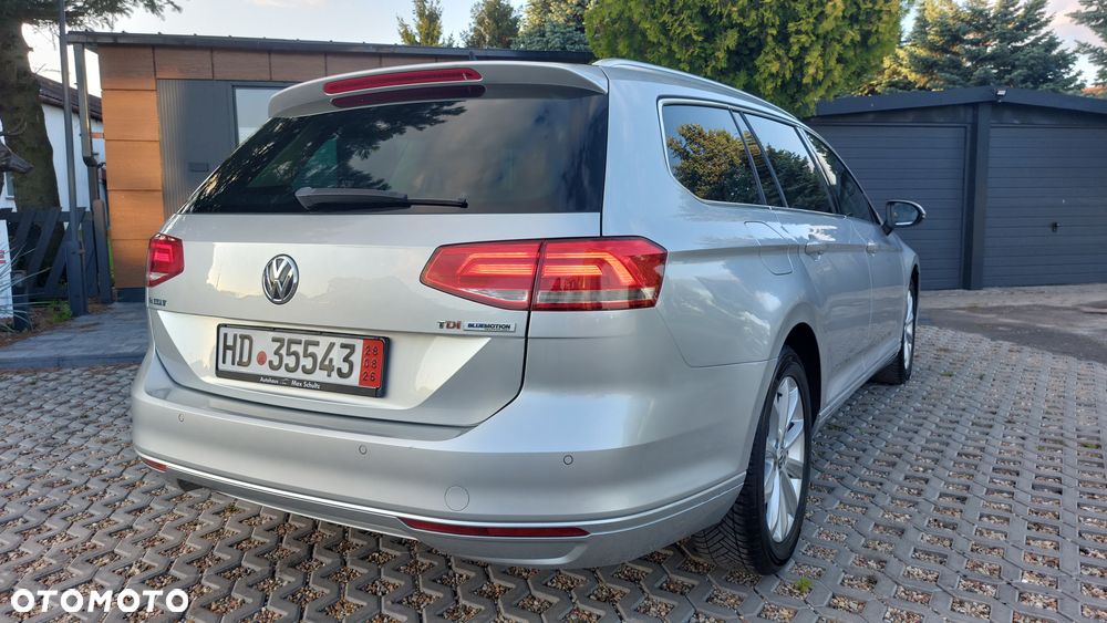 Volkswagen Passat - 13
