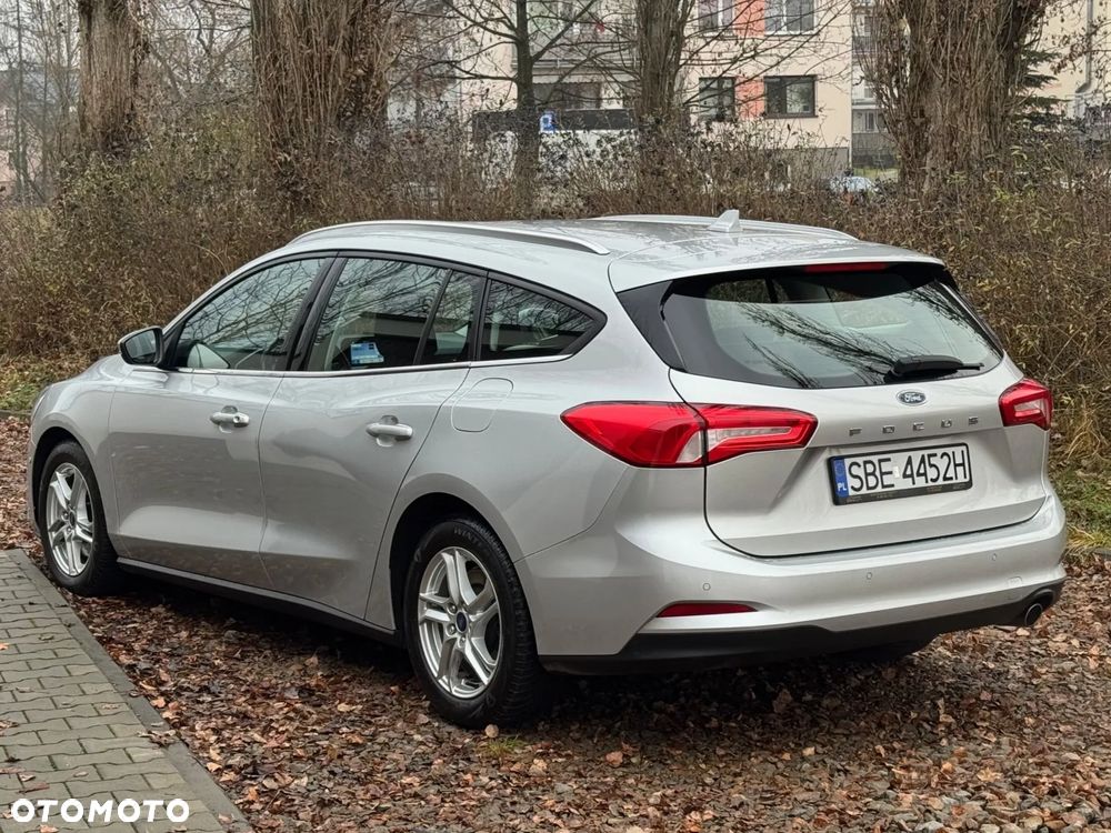 Ford Focus 1.5 TDCi SYNC Edition - 18