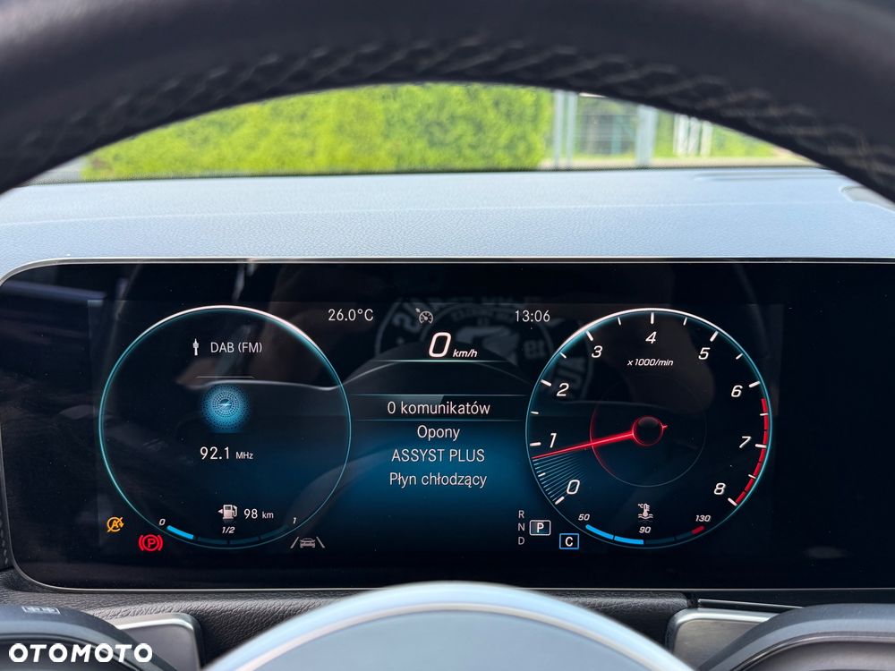 Mercedes-Benz GLB - 27