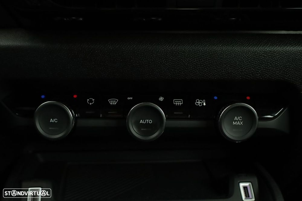 Citroën C4 1.2 PureTech Plus EAT8 - 12