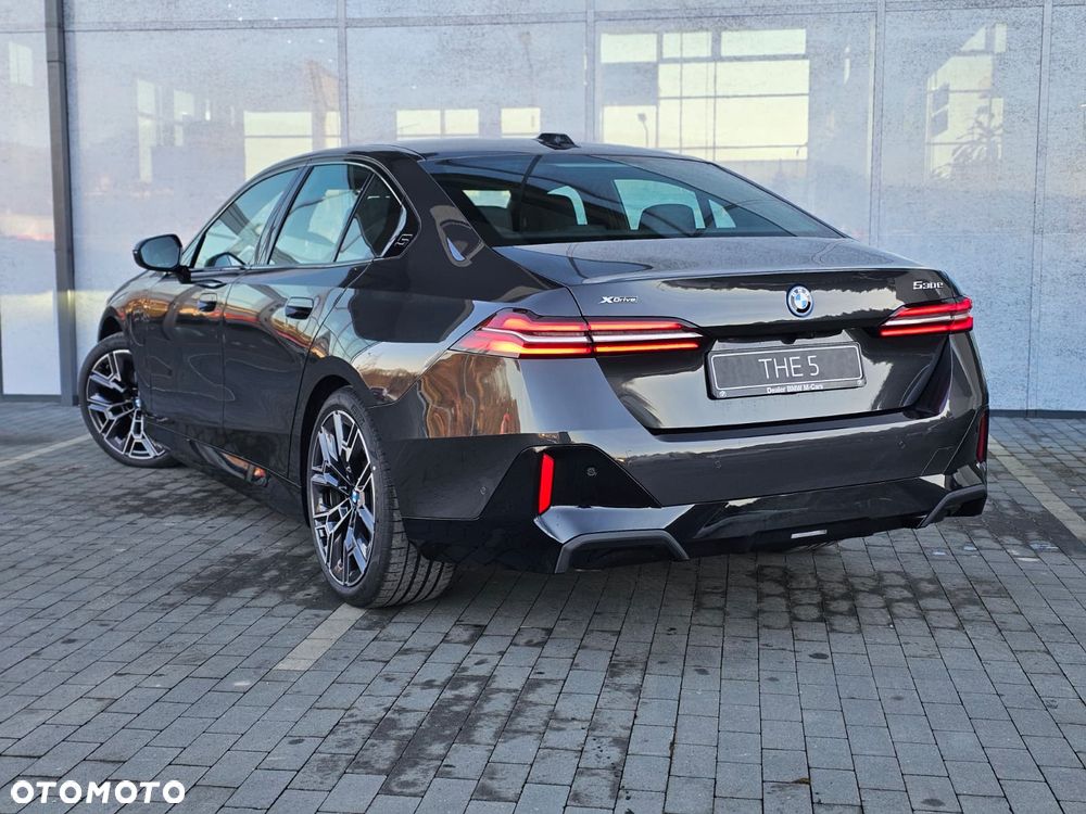 BMW Seria 5 530e xDrive PHEV - 3