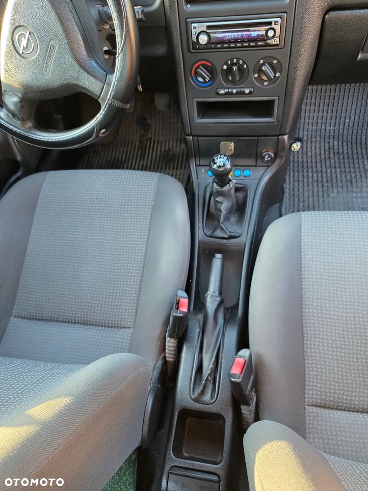 Opel Astra - 12