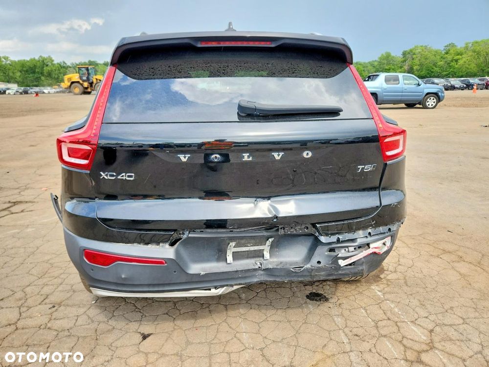 Volvo XC 40 T5 AWD Geartronic Momentum Pro - 7