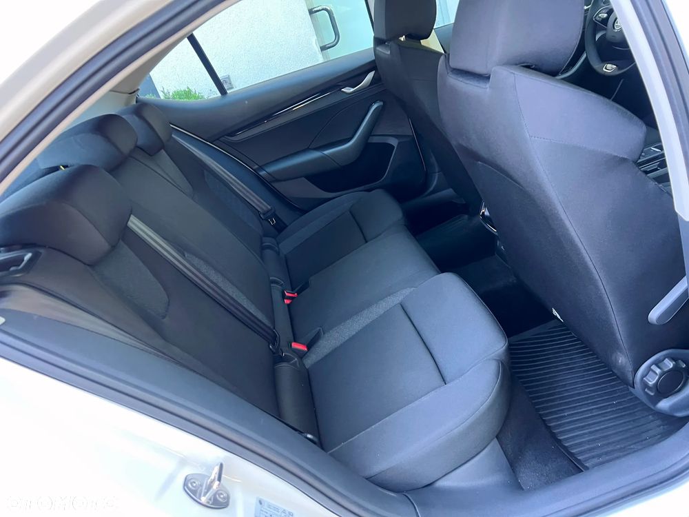 Skoda Octavia 1.5 TSI Edition 130 Essence - 25