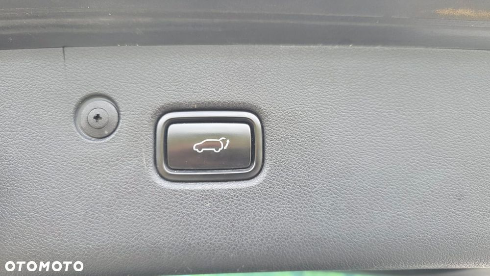 Kia Sportage 1.6 T-GDI AWD GT LINE - 24